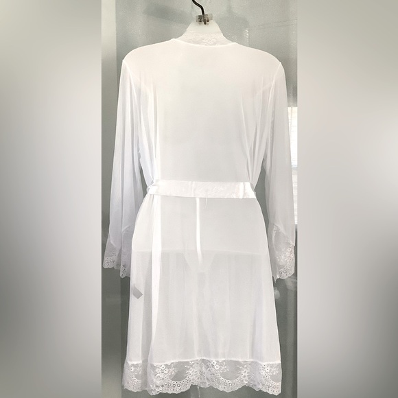 White Lace Kimono Robe With G-String - Picture 3 of 7